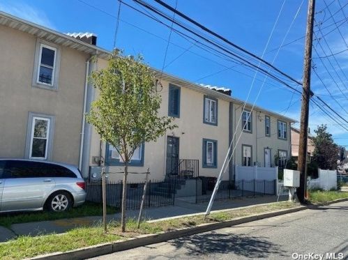 22-19 Nameoke Ave, Far Rockaway, NY 11691-3917