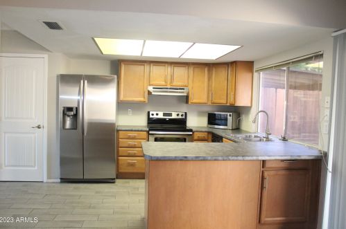 5128 Carol Ave, Glendale, AZ 85302-3417