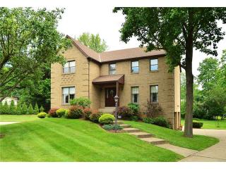 1641 Pin Oak Dr, Pittsburgh, PA 15237-6355