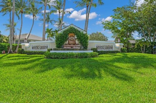 8460 Mystic Greens Way, Naples FL  34113-0631 exterior