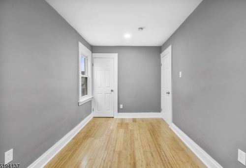 48 Oakland St, Irvington NJ  07111-2005 exterior