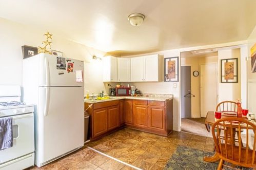 28 Oak St, Norwich CT  06360-5111 exterior