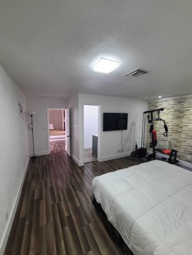 4903 Australian Ave, West Palm Beach FL  33407-2309 exterior
