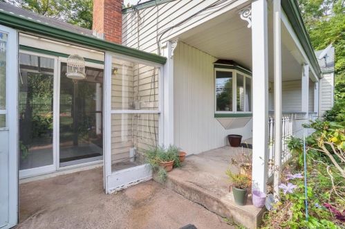 1218 New London Tpke, Glastonbury, CT 06033-3053
