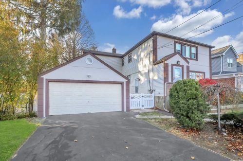 64 Sherman St, Lynbrook NY  11563-2020 exterior