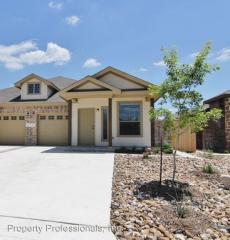 721 Creekside Cir, New Braunfels TX  78130-6448 exterior