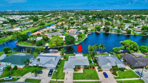 2518 12th St, Boynton Beach, FL 33426-7411