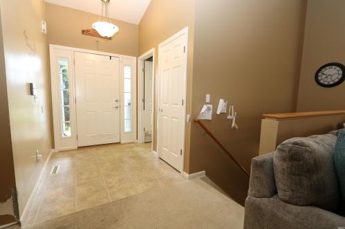 51081 Old Cottage Dr, Granger, IN 46530-4711