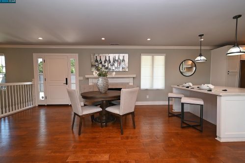 122 El Toyonal, Orinda CA  94563-2133 exterior