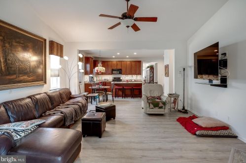 7 Osprey Ln, West Deptford NJ  08086-1809 exterior