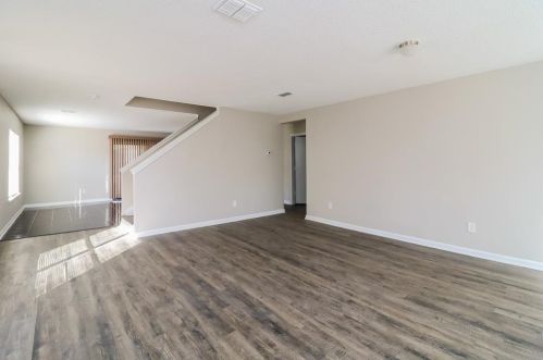 1305 Carberry St, Cedar Hill TX  75104-8132 exterior