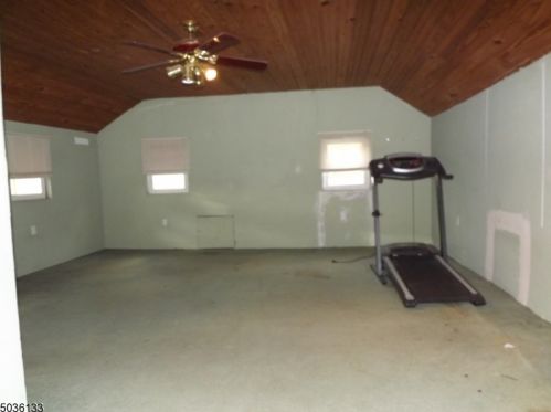 10 Bush St, Oxford NJ  07863-3001 exterior