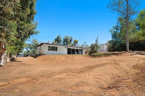 12209 Lemon Crest Dr, Lakeside CA  92040-4123 exterior