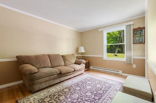102 Hustis Rd, Nelsonville NY  10516-4109 exterior