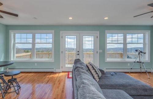 875 Valley Rd, Washington NH  03280-3122 exterior