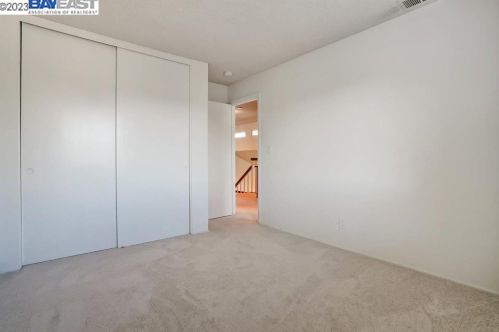 32824 Oakdale Ct, Union City CA  94587-5426 exterior