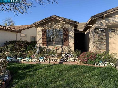225 Sage Meadows Dr, Rio Vista, CA 94571-2222