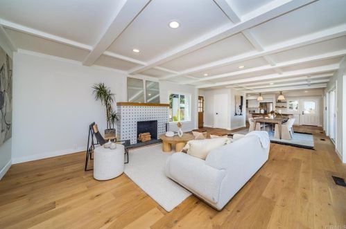 4350 Highland Dr, Carlsbad CA  92008-4225 exterior