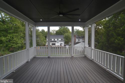 608 Jackson St, Falls Church VA  22046-2828 exterior