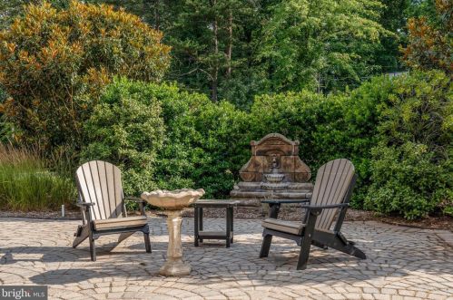 608 Kentland Dr, Great Falls VA  22066-1030 exterior