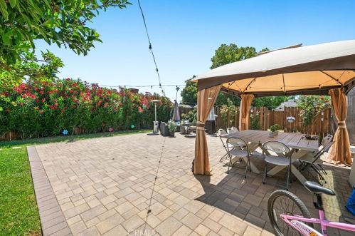 5516 Fulton Ave, Van Nuys CA  91401-5332 exterior