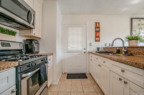 15155 Woodruff Pl, Bellflower, CA 90706-4067