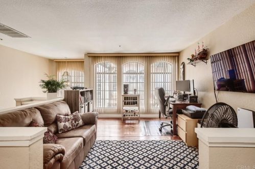 1785 Promenade Pl, Vista CA  92083-6167 exterior