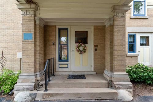 611 Walnut St, Horicon, WI 53032-1221