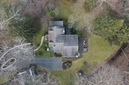 42 King George Rd, Warren NJ  07059-7045 exterior