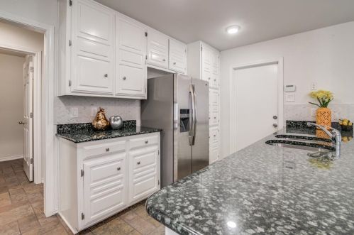 430 Country Side Ln, Richardson TX  75081-5530 exterior