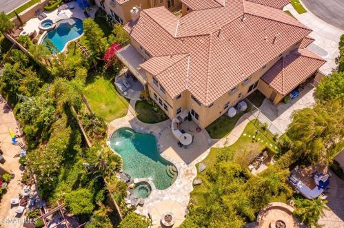 3824 Doheney Ct, Simi Valley CA  93063-0208 exterior