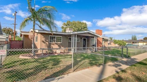 3151 Harding St, Long Beach, CA 90805-3726