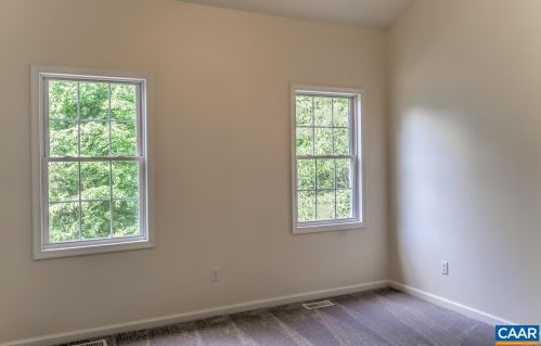 17 Shortwood Cir, Bybee VA  22963-2747 exterior