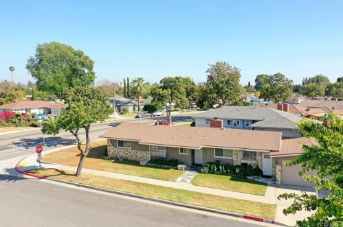 2558 Balfour Ave, Fullerton, CA 92831-4404