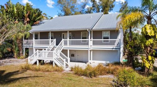 445 Lake Murex Cir, Sanibel, FL 33957-5524