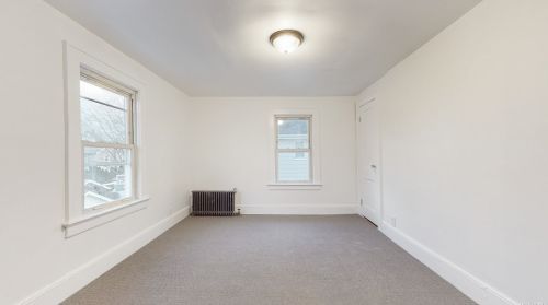 3117 Skillman Ave, Rockville Centre, NY 11572-4422