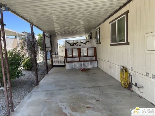 69521 Parkside Dr, Desert Hot Springs CA  92241-8719 exterior