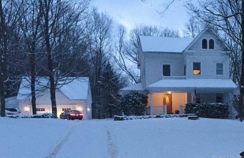 41 Great Ring Rd, Sandy Hook, CT 06482-1638