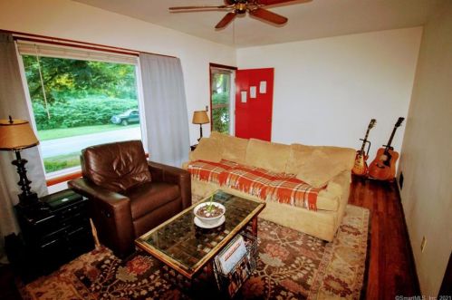 99 Laurel Hill Rd, Brookfield Center CT  06804-1014 exterior