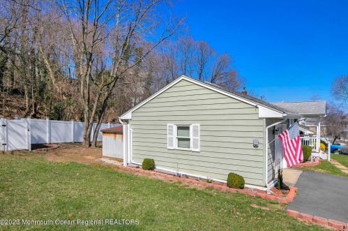 3 Peak St, Monmouth Hills NJ  07732-1821 exterior