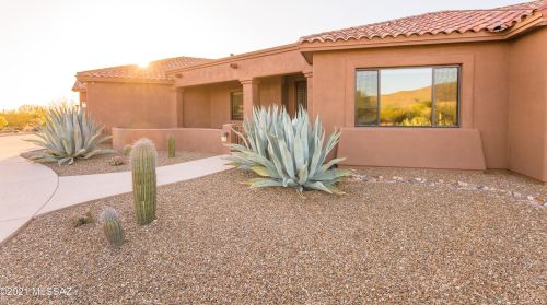 4090 Saguaro Path Ct, Tucson, AZ 85730-5071