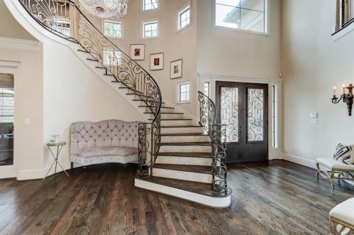 4903 Tamarisk St, Bellaire, TX 77401-2823