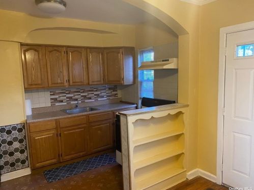115-07 208th St, Jamaica, NY 11411-1006