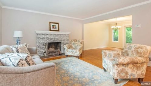 108 Monroe St, Ridgewood NJ  07450-3019 exterior