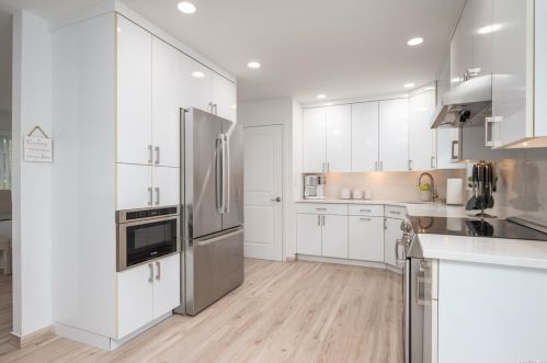 31 Craig Dr, Huntington Station NY 11746-4704 exterior