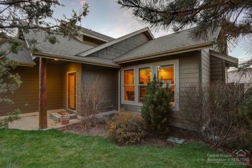 62943 Bilyeu Way, Bend, OR 97701-7004