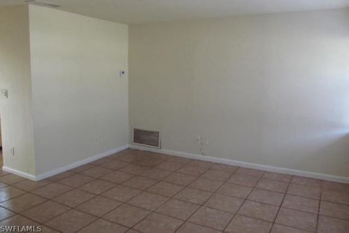 1515 Medford Pl, Lehigh Acres FL  33936-5941 exterior