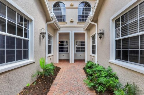 3176 Serena Ln, Naples, FL 34114-9586