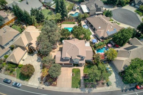 255 American River Canyon Dr, Folsom CA  95630-7142 exterior