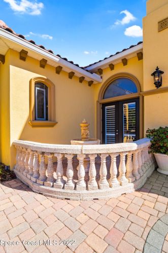 3618 Indian Riv Dr, Cocoa FL 32926-8705 exterior